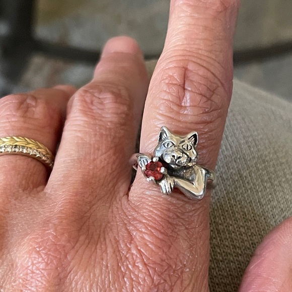 Cat Sterling Ring - Picture 4 of 5